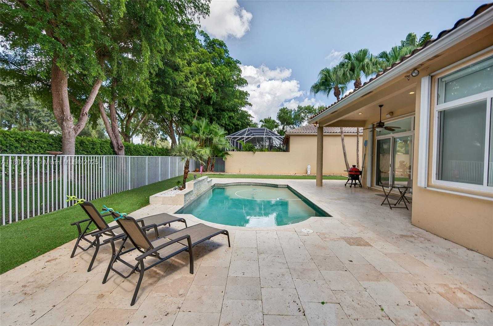 Small Image of 2497 BAY ISLE DR, Weston Number 14