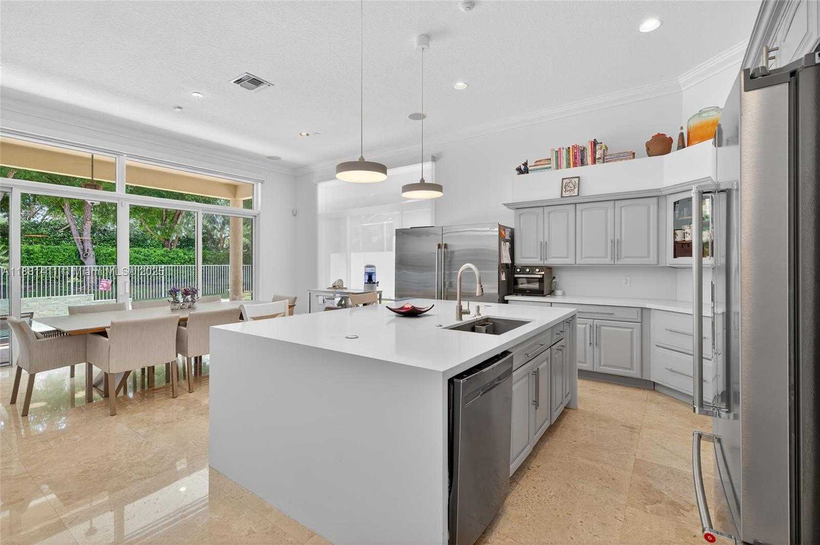 Small Image of 2497 BAY ISLE DR, Weston Number 25