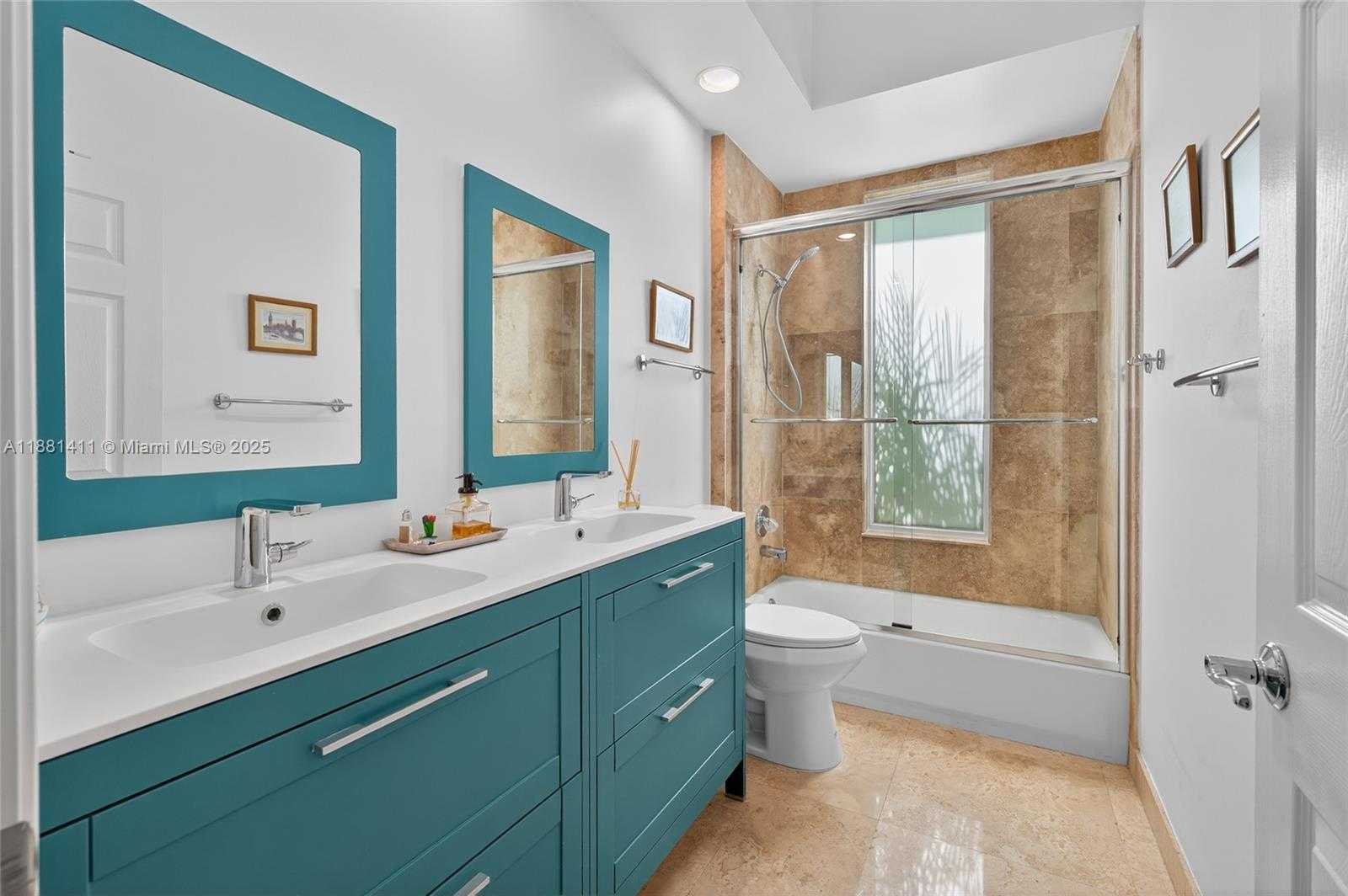 Small Image of 2497 BAY ISLE DR, Weston Number 42