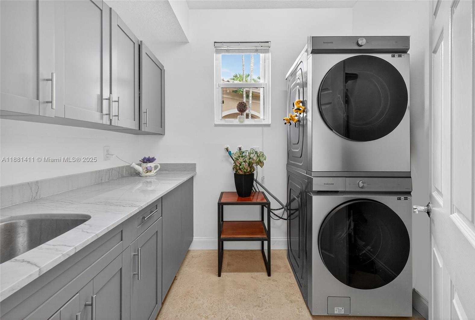 Small Image of 2497 BAY ISLE DR, Weston Number 43