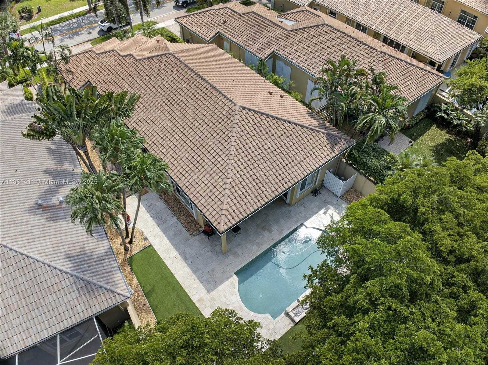 Small Image of 2497 BAY ISLE DR, Weston Number 5