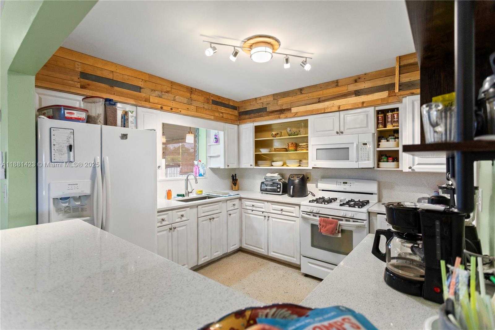 Small Image of 3202 TAFT ST, Hollywood Number 26