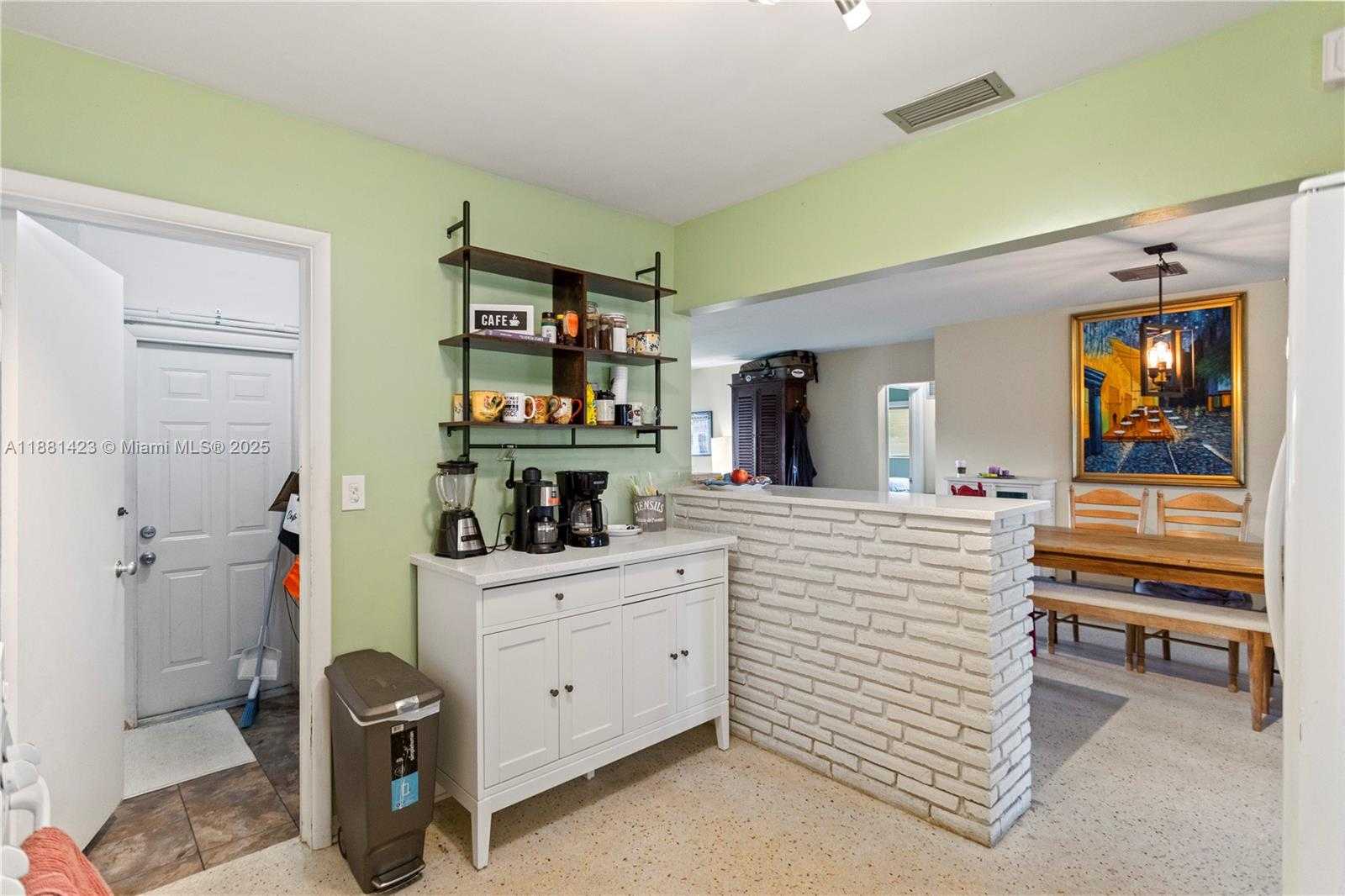 Small Image of 3202 TAFT ST, Hollywood Number 29