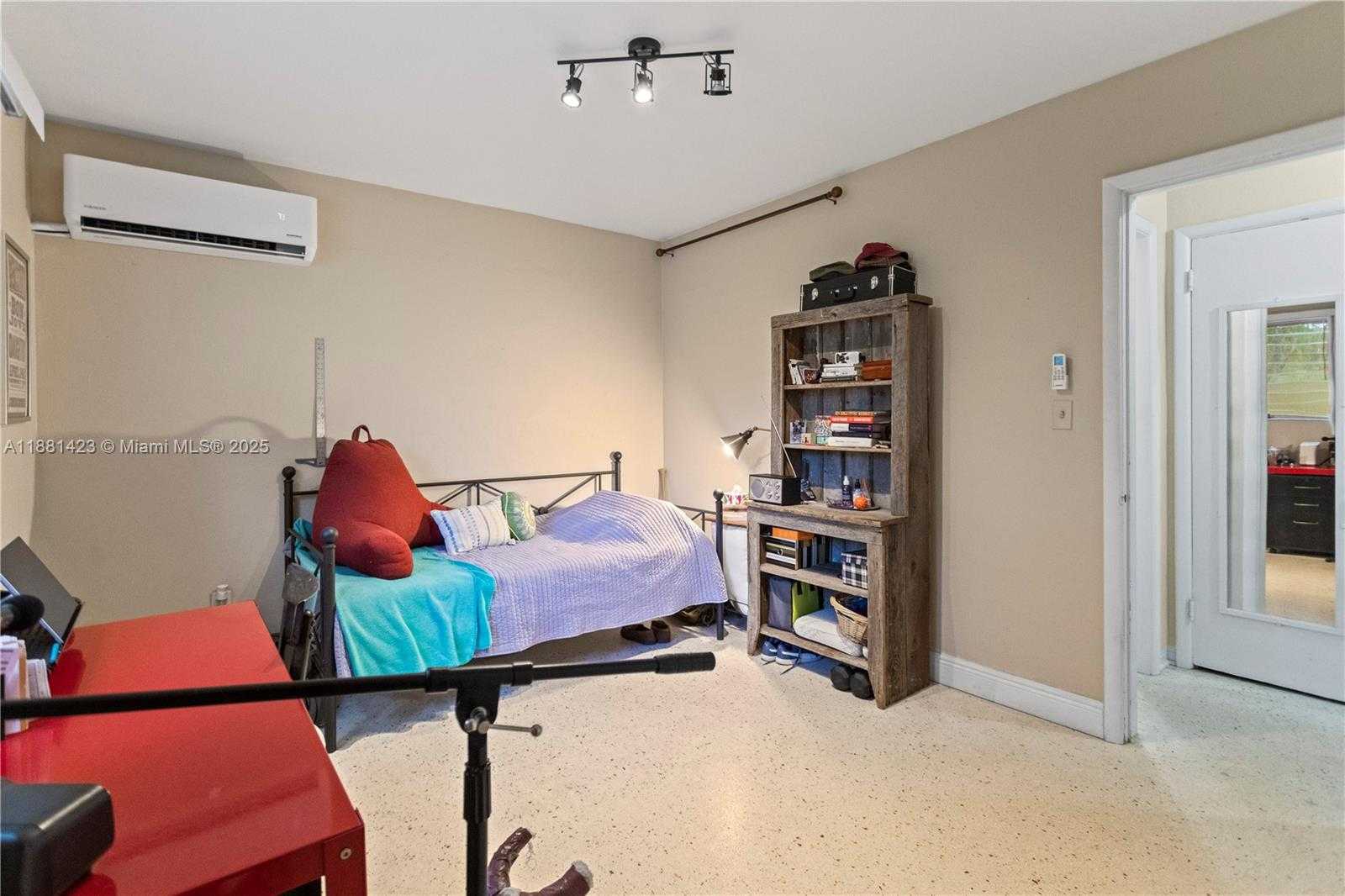 Small Image of 3202 TAFT ST, Hollywood Number 34