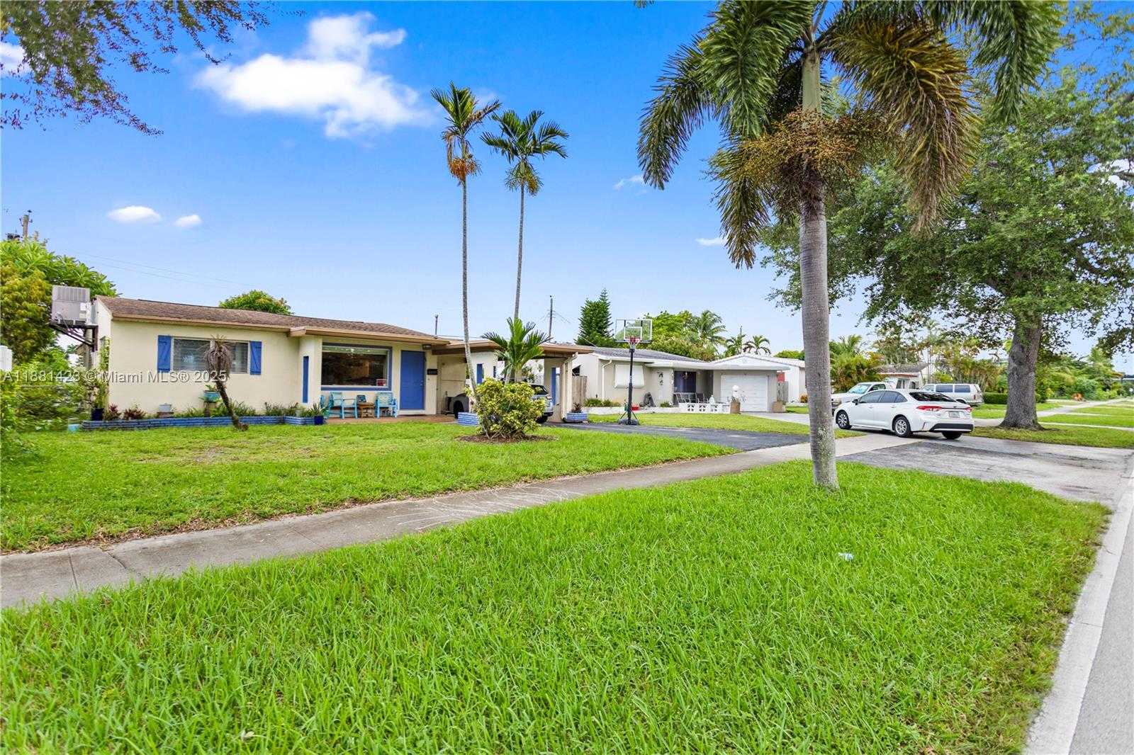 Small Image of 3202 TAFT ST, Hollywood Number 9