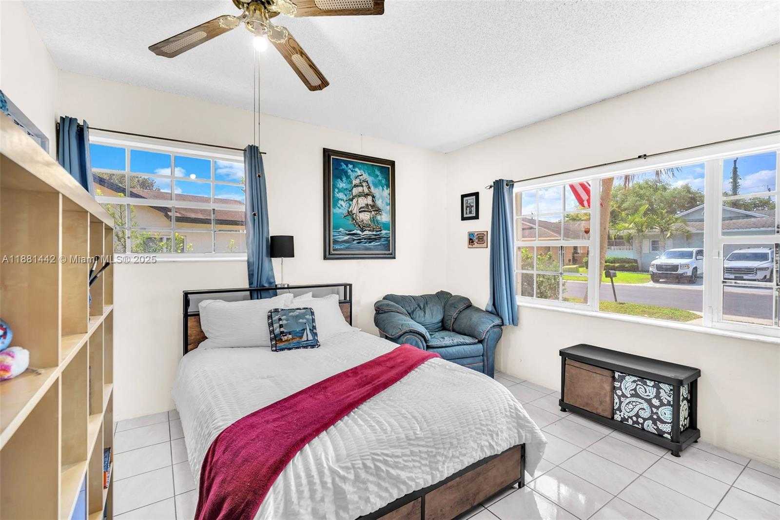 Small Image of 5660 SOUTH WEST 99TH LN, Cooper City Number 10