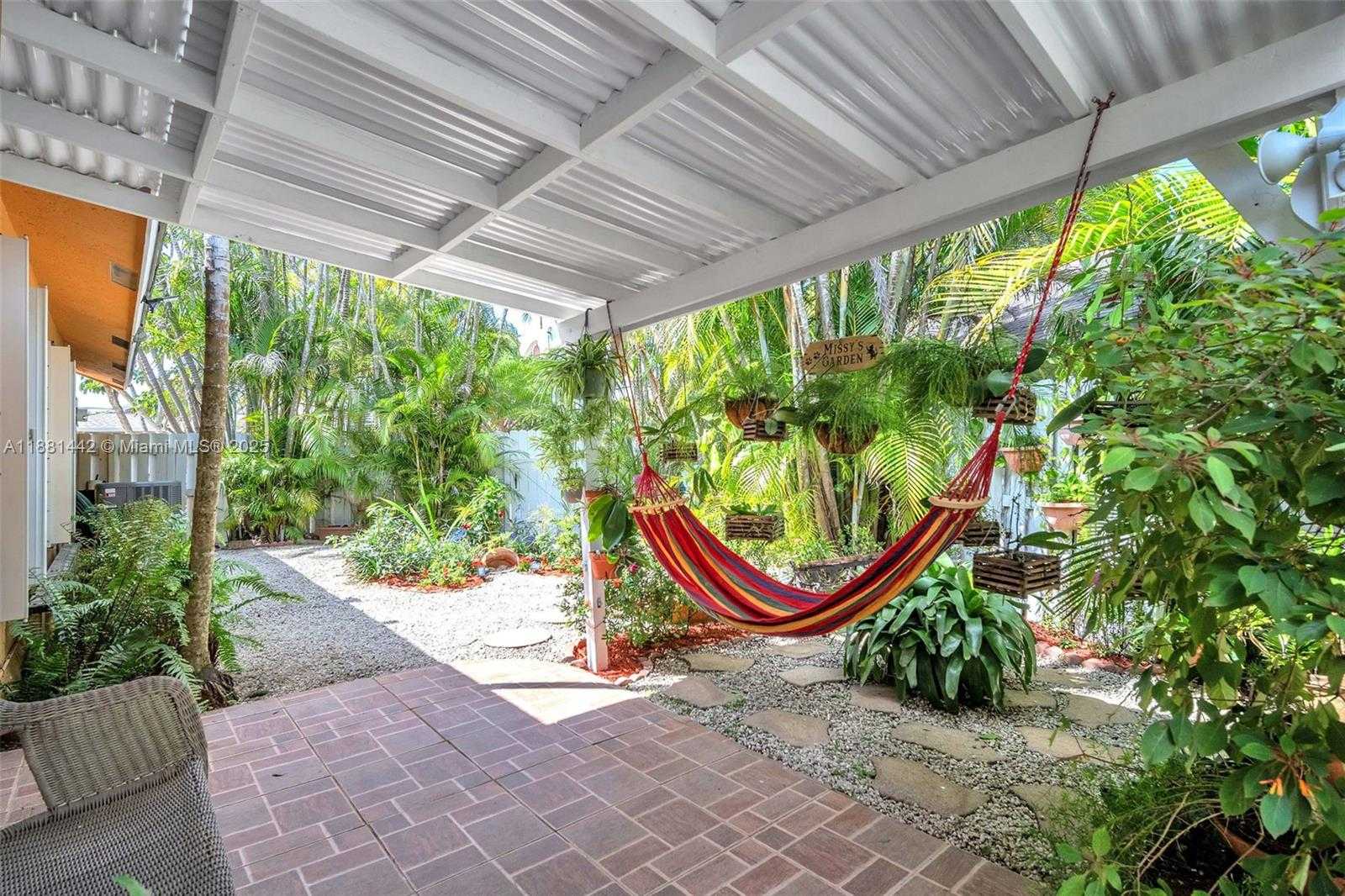 Small Image of 5660 SOUTH WEST 99TH LN, Cooper City Number 19