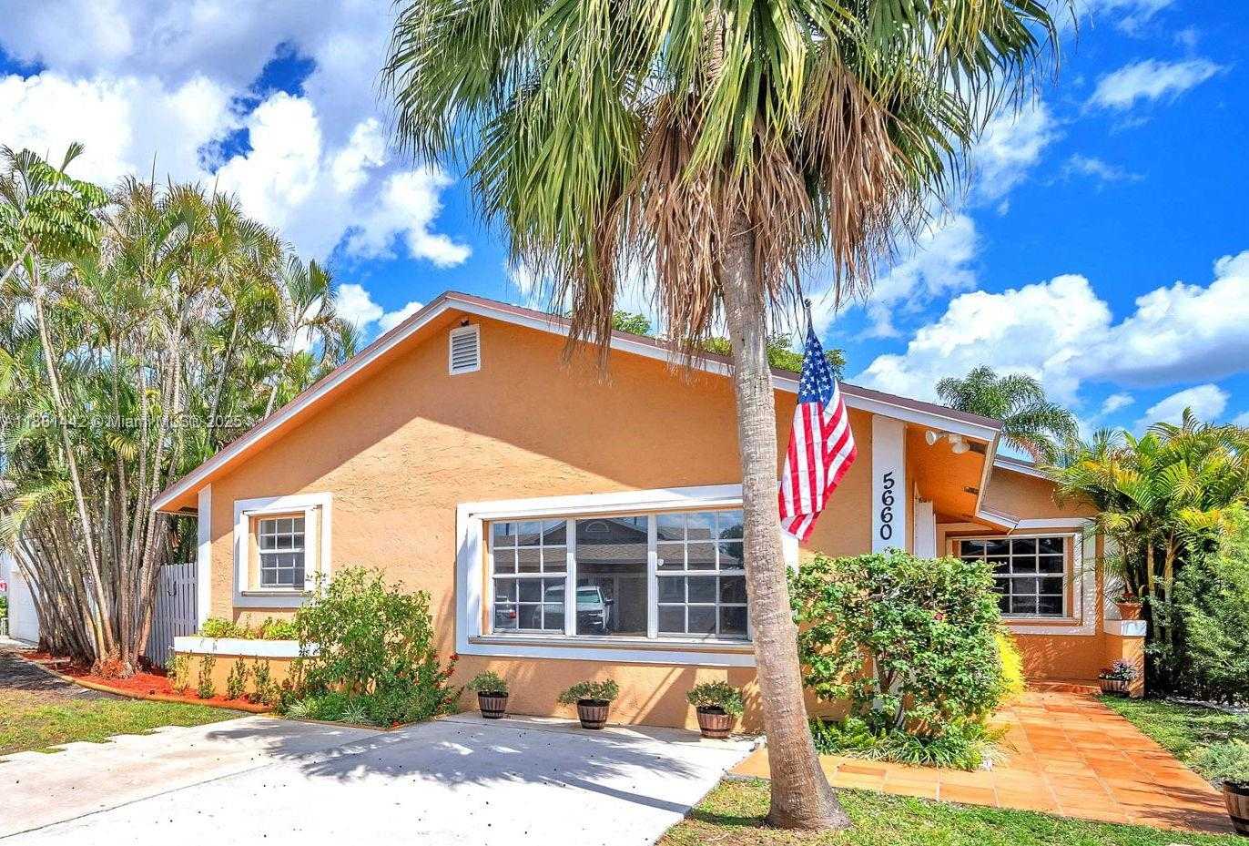 Small Image of 5660 SOUTH WEST 99TH LN, Cooper City Number 3