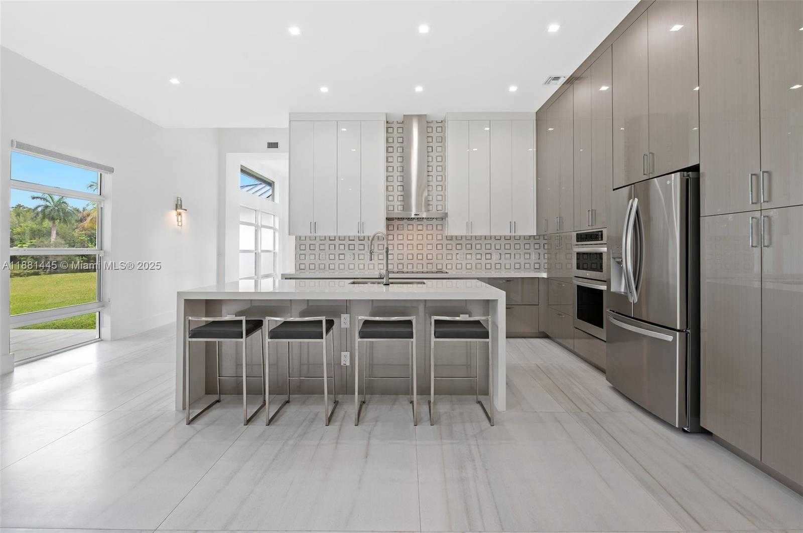 Small Image of 2400 SOUTH WEST 112TH AVE, Davie Number 17
