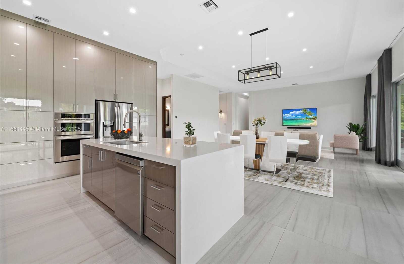 Small Image of 2400 SOUTH WEST 112TH AVE, Davie Number 21