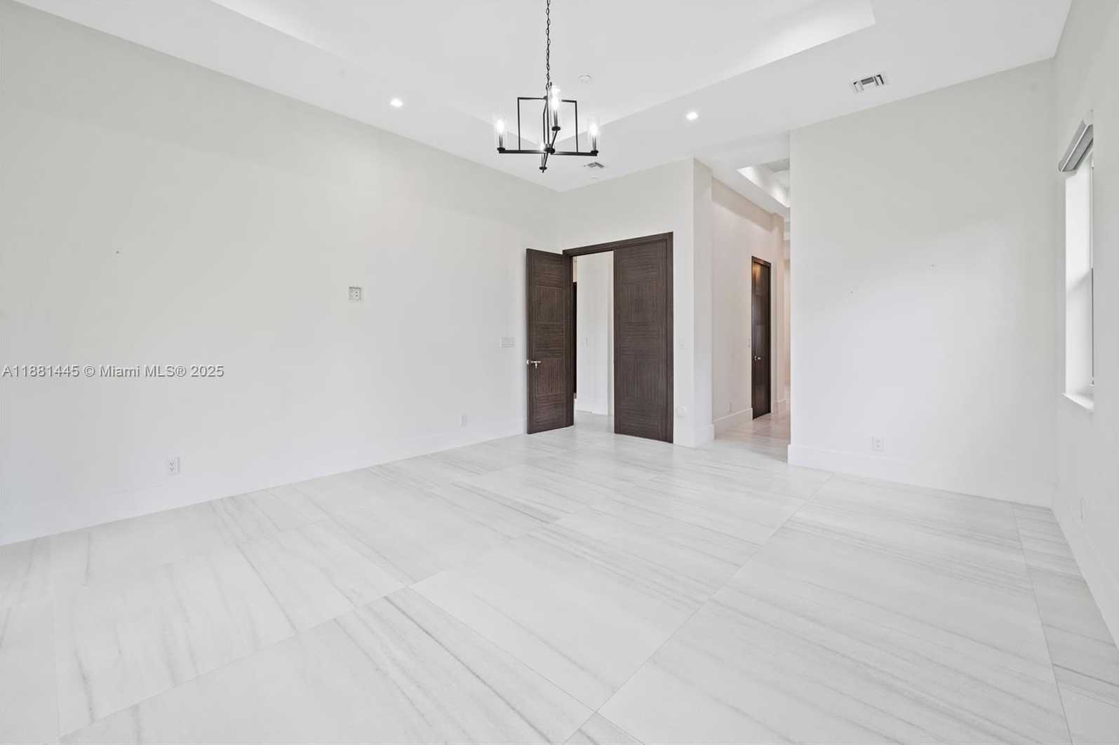 Small Image of 2400 SOUTH WEST 112TH AVE, Davie Number 29