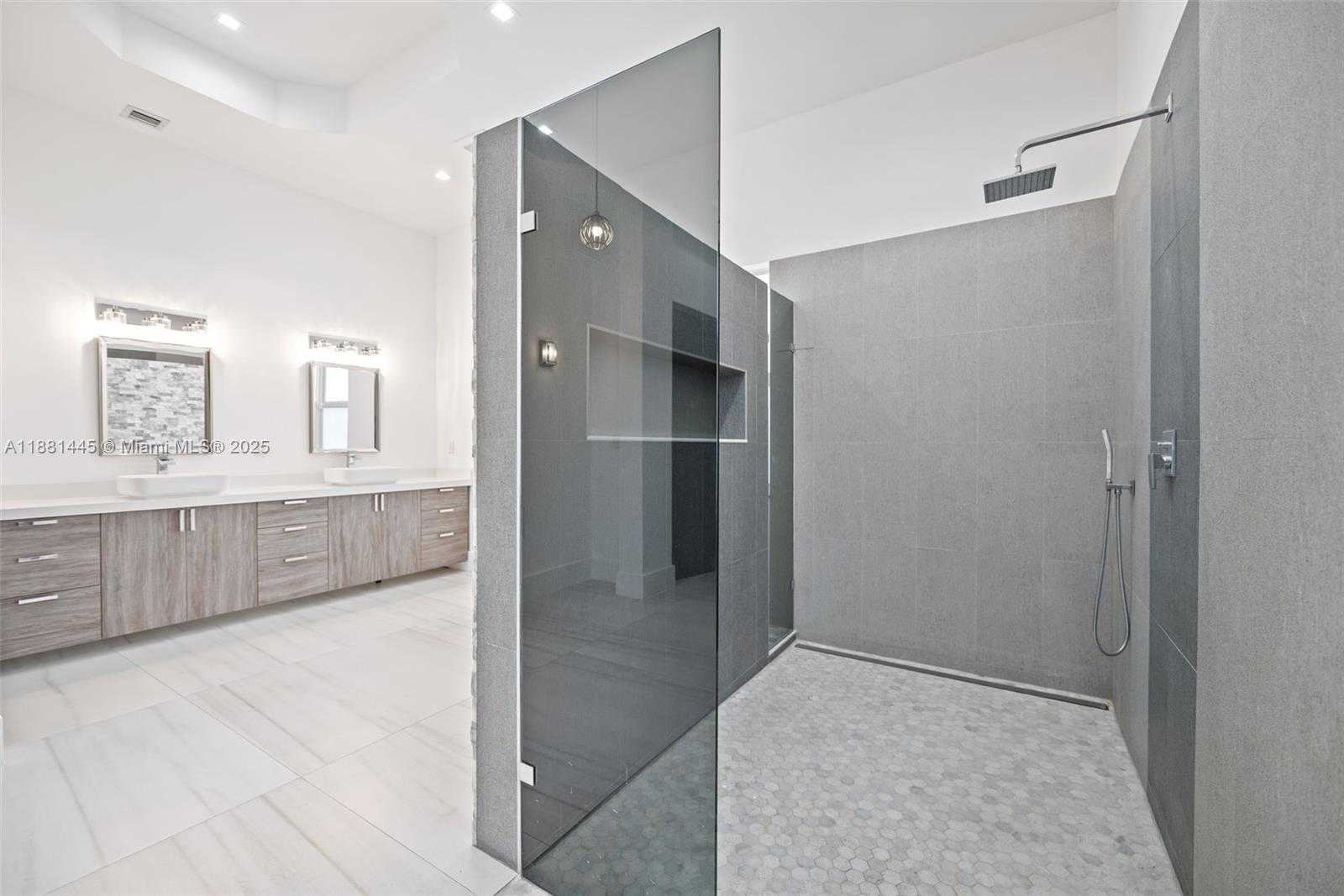 Small Image of 2400 SOUTH WEST 112TH AVE, Davie Number 32