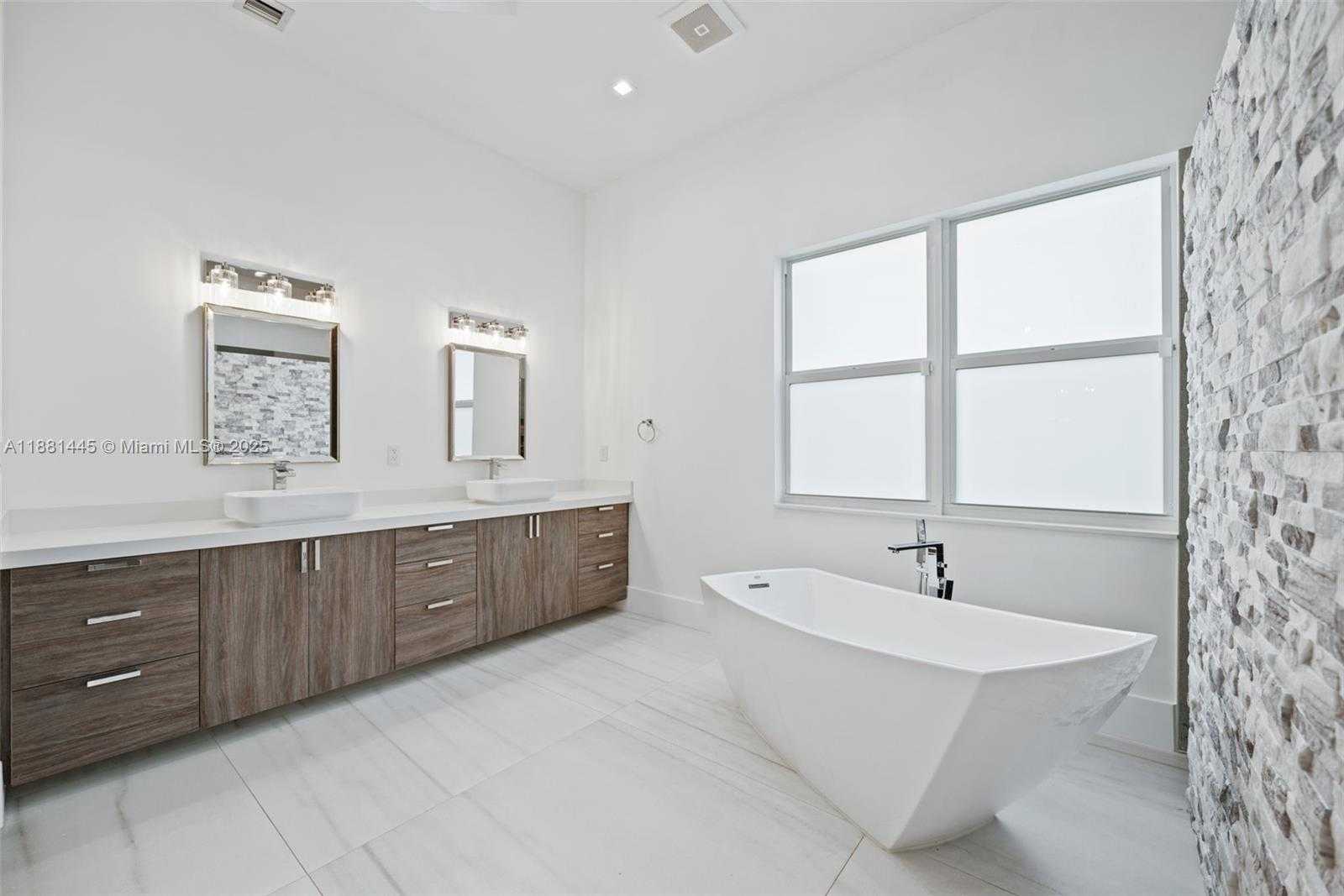 Small Image of 2400 SOUTH WEST 112TH AVE, Davie Number 33
