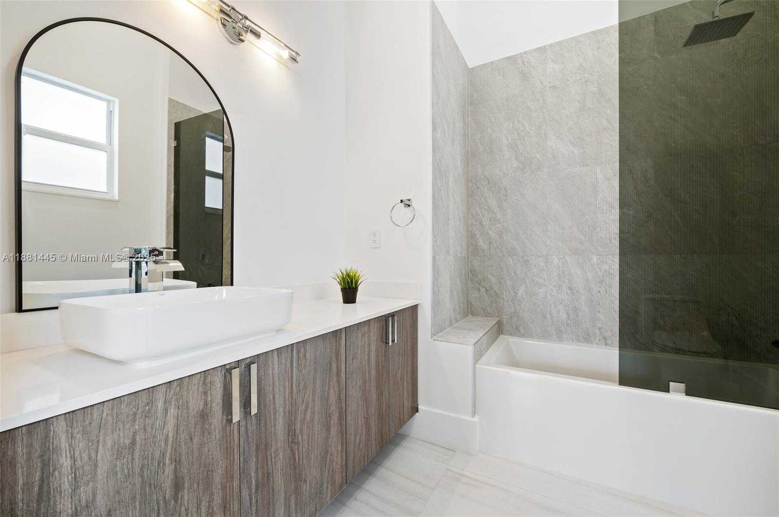 Small Image of 2400 SOUTH WEST 112TH AVE, Davie Number 39