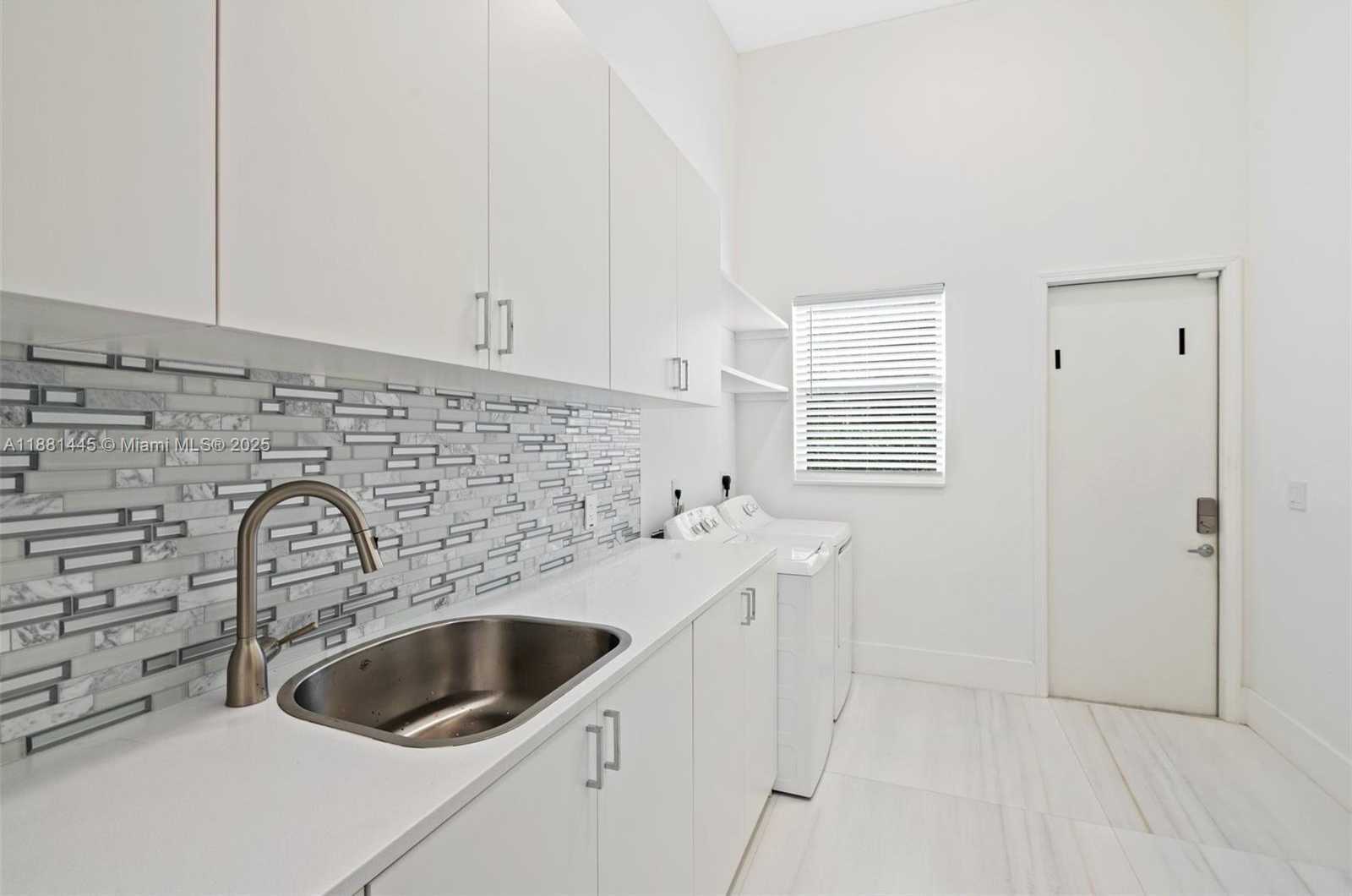 Small Image of 2400 SOUTH WEST 112TH AVE, Davie Number 42