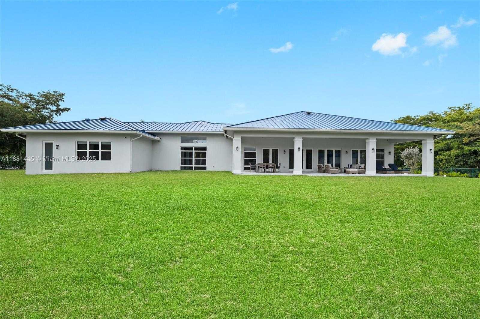 Small Image of 2400 SOUTH WEST 112TH AVE, Davie Number 51