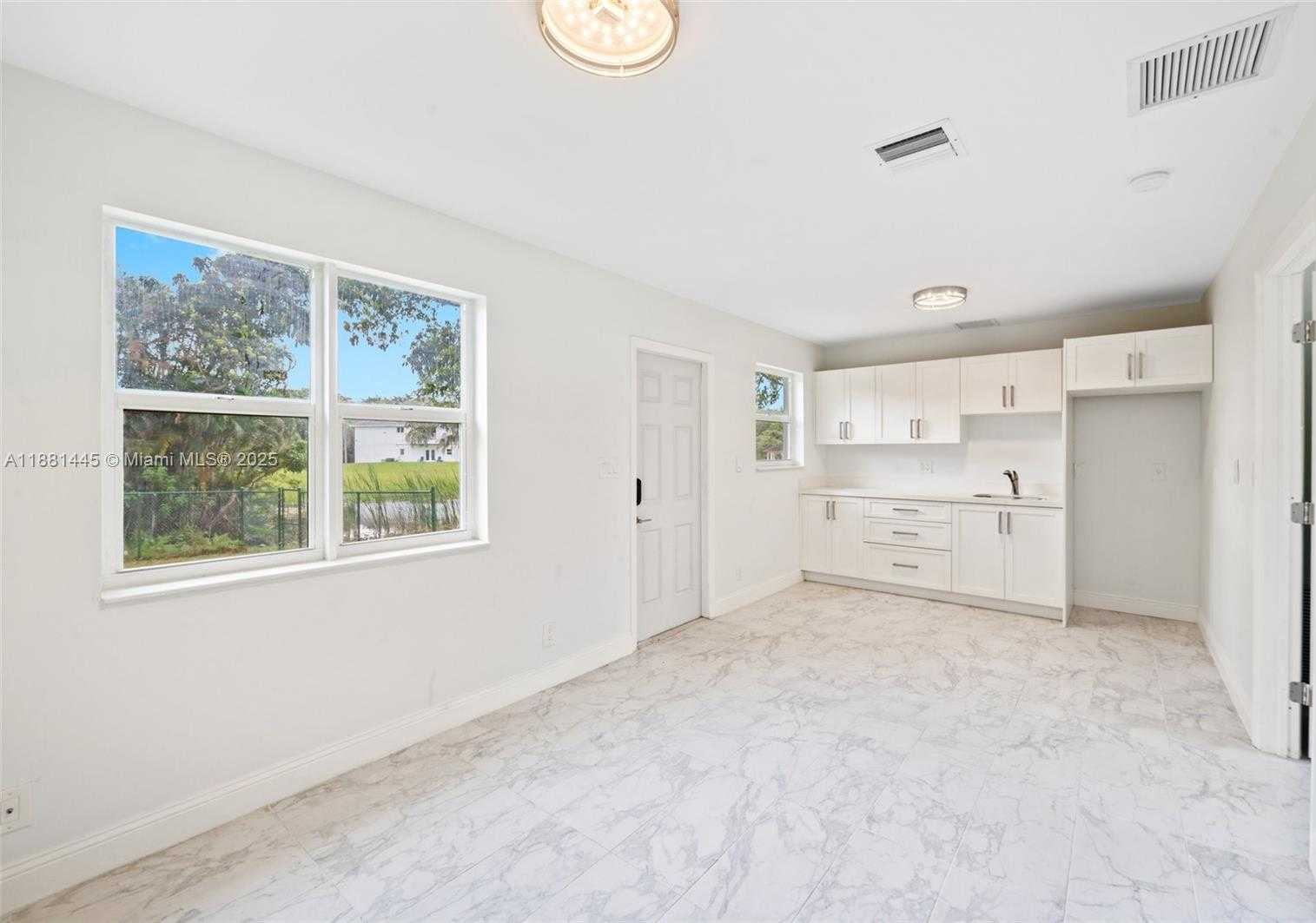 Small Image of 2400 SOUTH WEST 112TH AVE, Davie Number 54