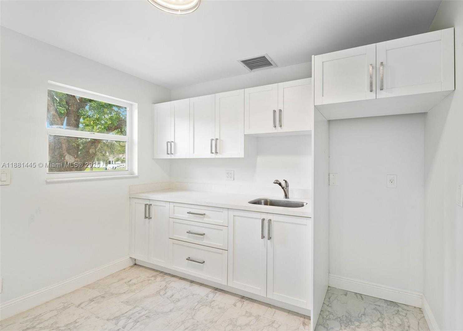 Small Image of 2400 SOUTH WEST 112TH AVE, Davie Number 55