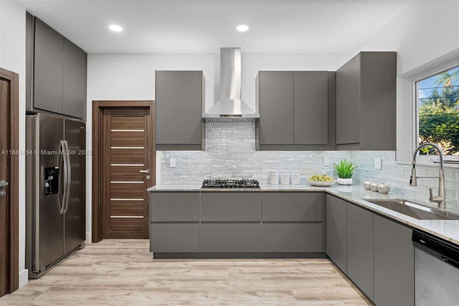 Small Image of 1155 TYLER ST, Hollywood Number 13
