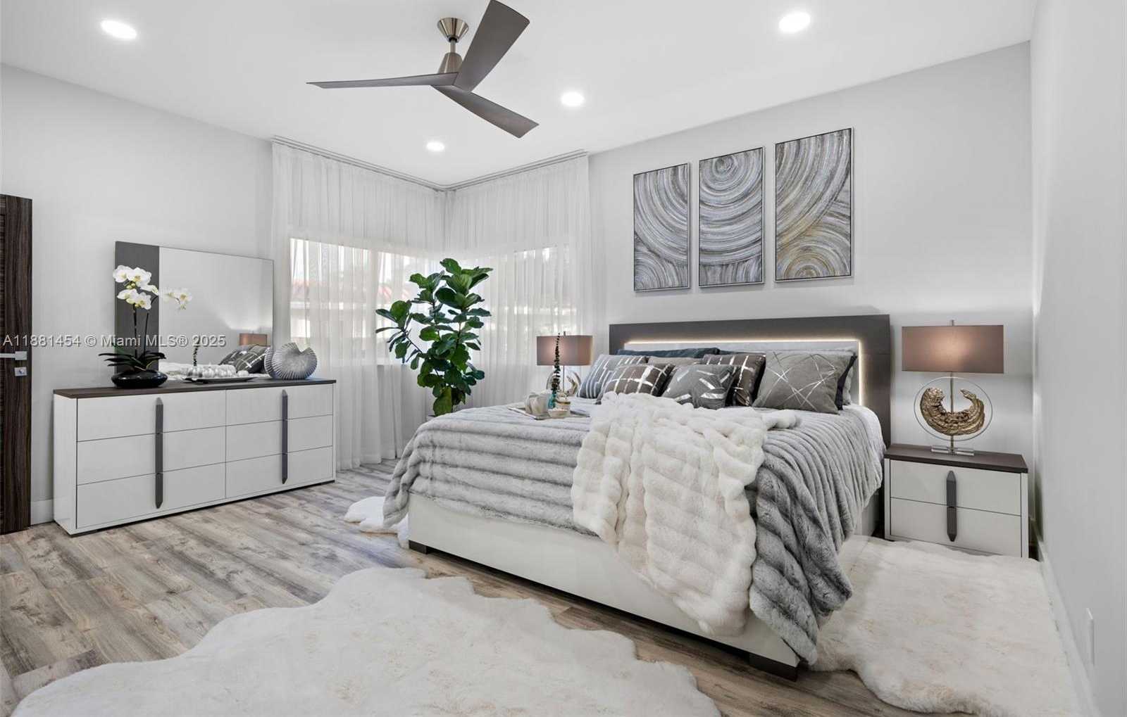 Small Image of 1155 TYLER ST, Hollywood Number 16
