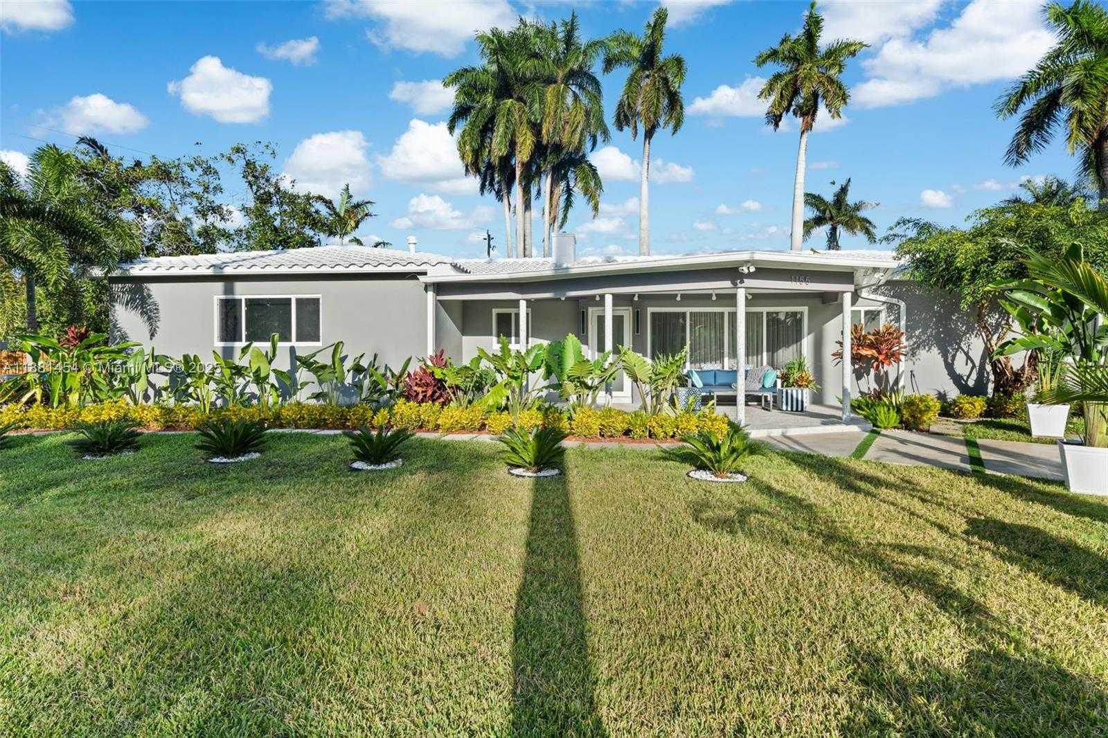 Small Image of 1155 TYLER ST, Hollywood Number 4