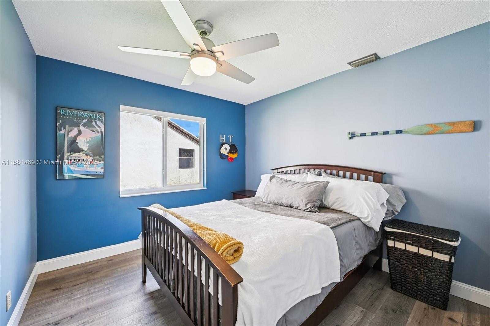 Small Image of 5610 WINDOVER WAY, Davie Number 22
