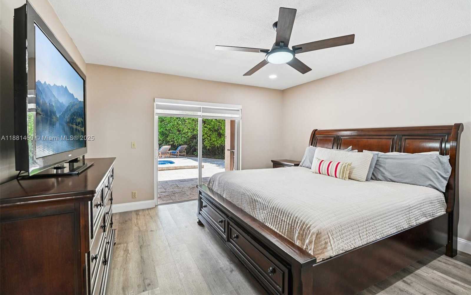 Small Image of 5610 WINDOVER WAY, Davie Number 31