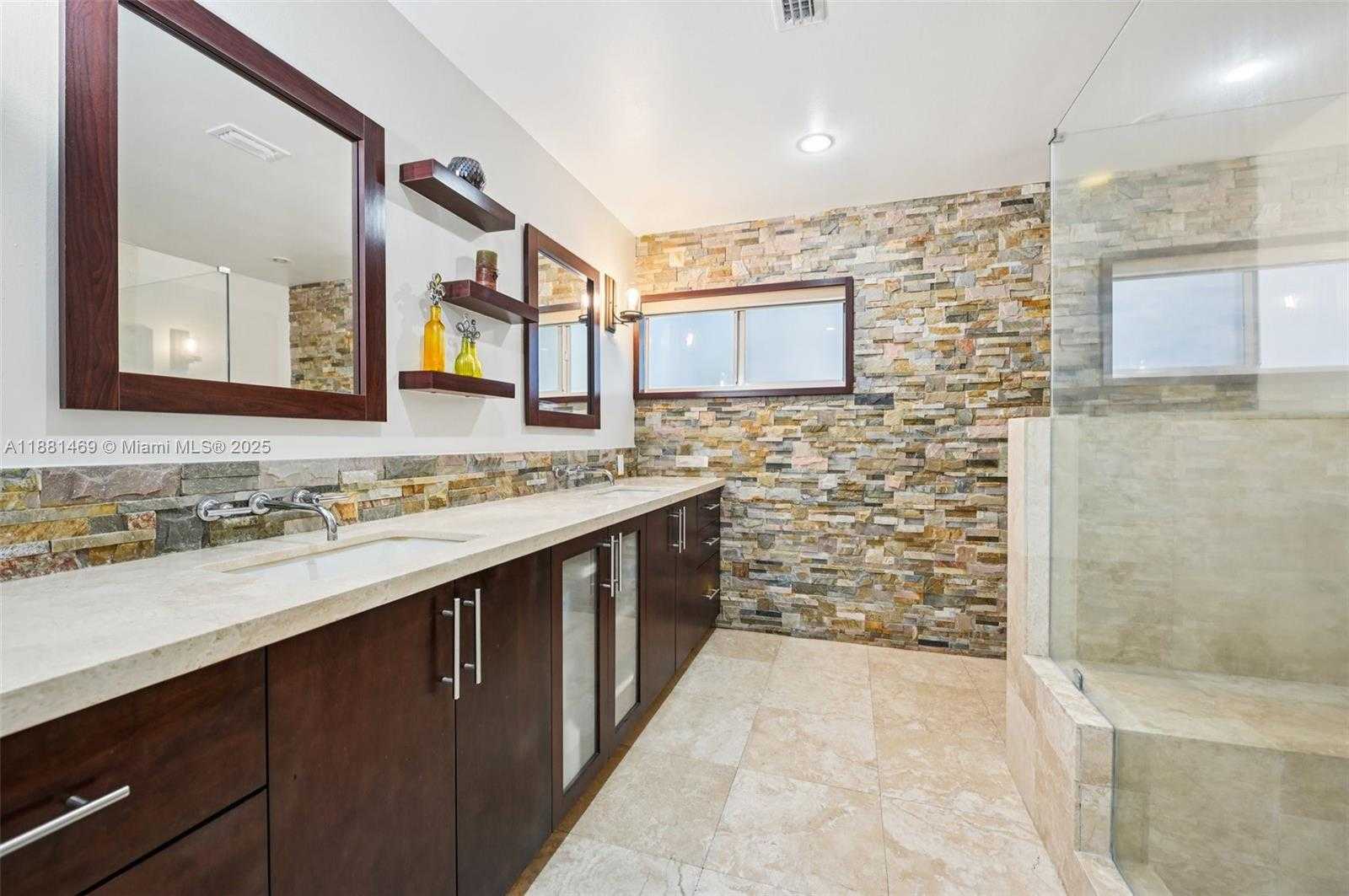 Small Image of 5610 WINDOVER WAY, Davie Number 35