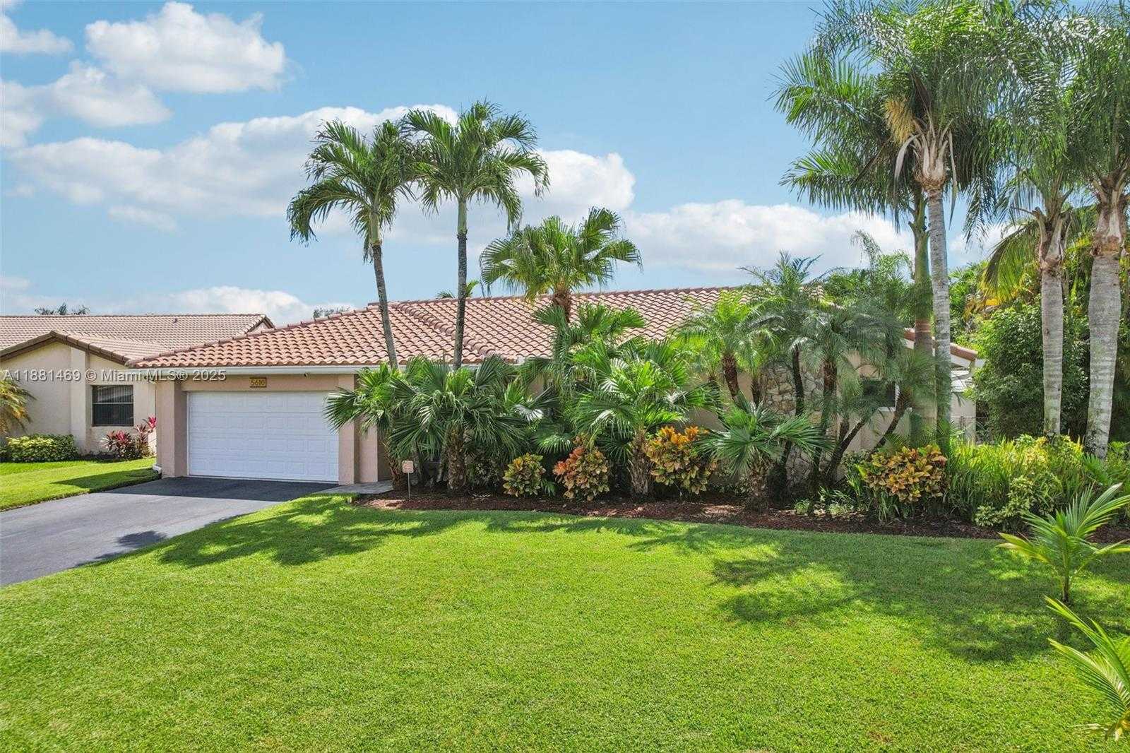 Small Image of 5610 WINDOVER WAY, Davie Number 49