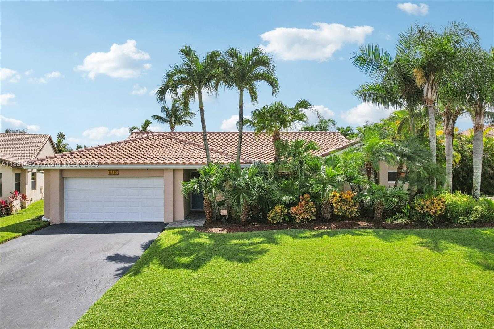 Small Image of 5610 WINDOVER WAY, Davie Number 50