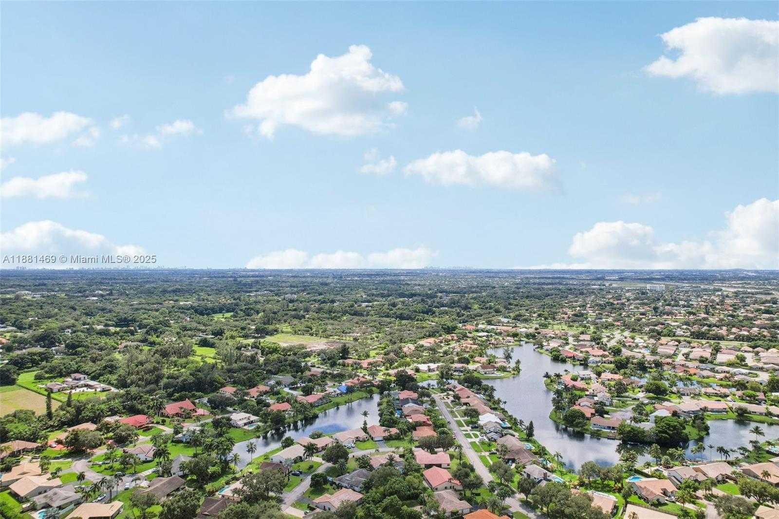Small Image of 5610 WINDOVER WAY, Davie Number 54