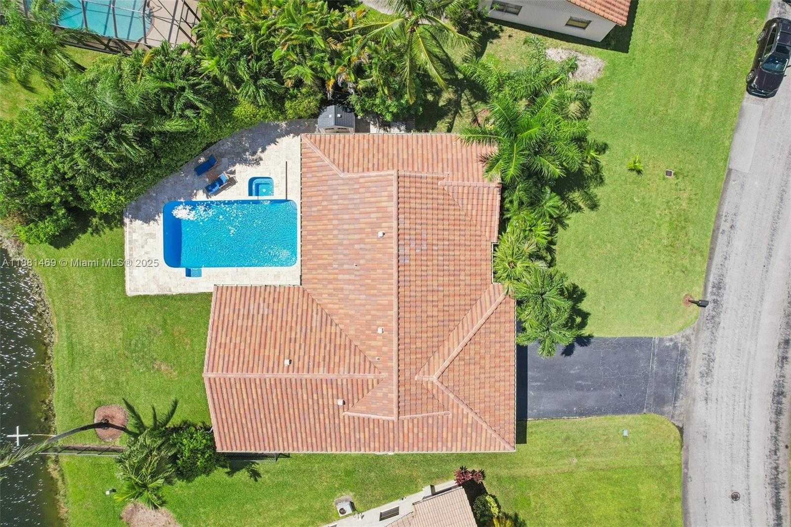 Small Image of 5610 WINDOVER WAY, Davie Number 64