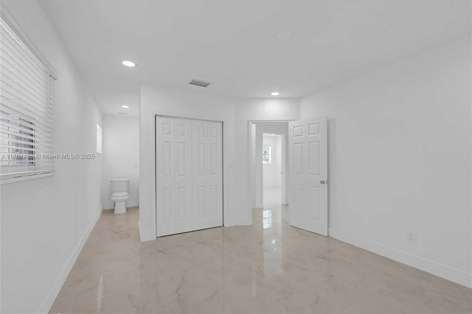 Small Image of 2960 NORTH WEST 165TH ST, Miami Gardens Number 15