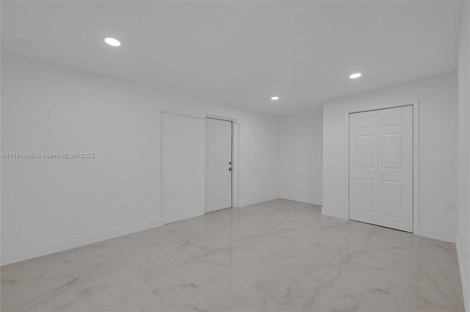 Small Image of 2960 NORTH WEST 165TH ST, Miami Gardens Number 16