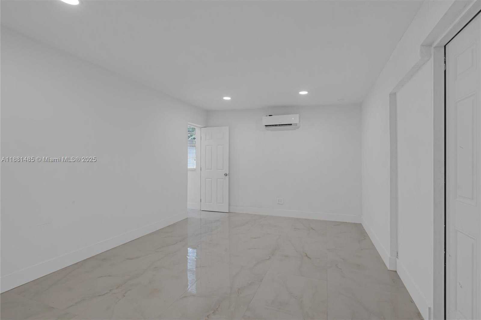 Small Image of 2960 NORTH WEST 165TH ST, Miami Gardens Number 17
