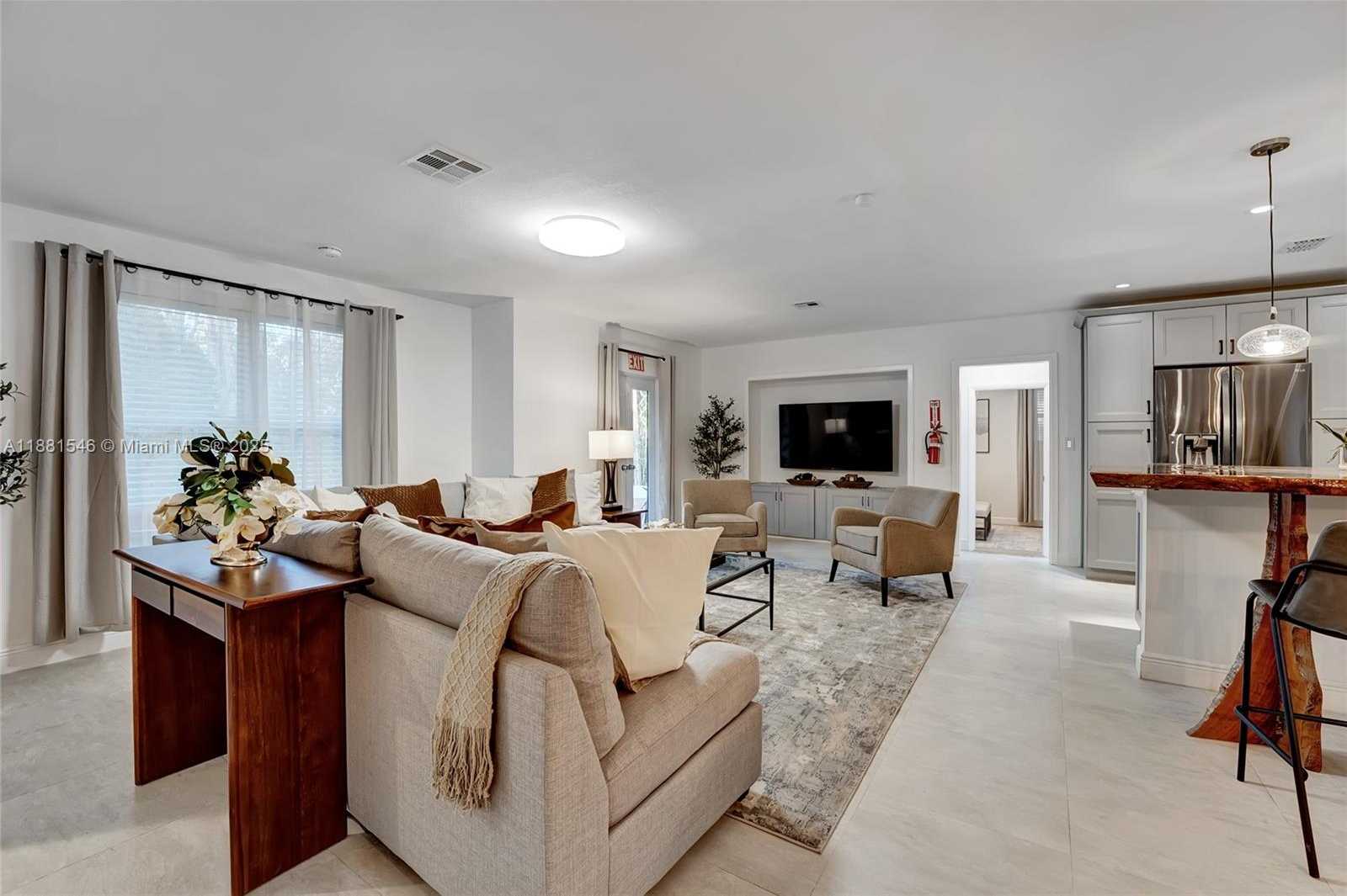 Small Image of 14330 SOUTH WEST 20TH ST, Davie Number 17