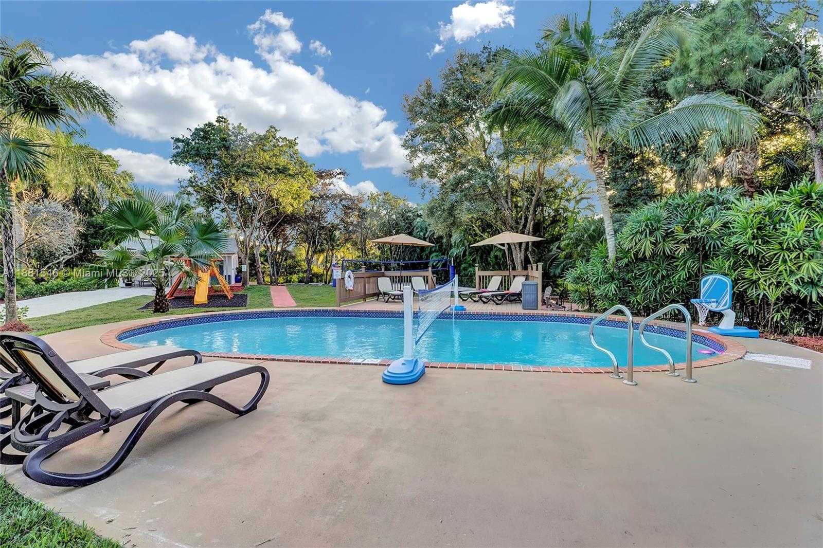 Small Image of 14330 SOUTH WEST 20TH ST, Davie Number 3
