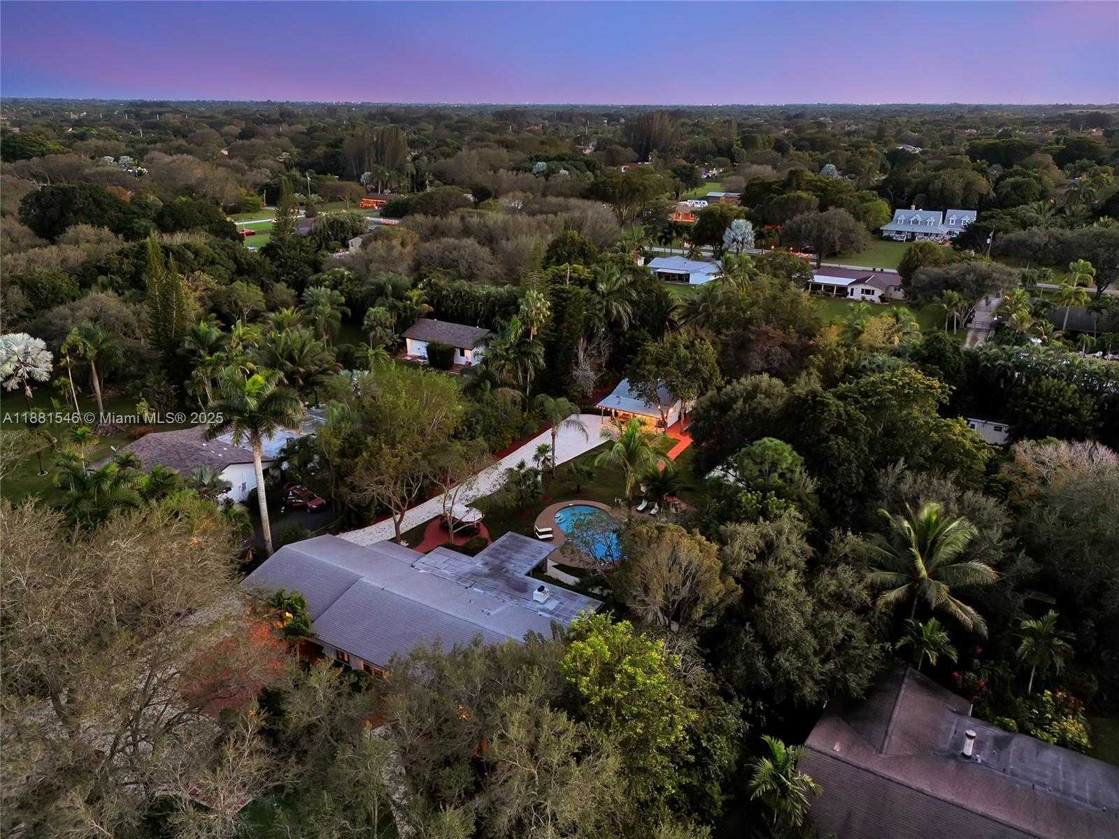 Small Image of 14330 SOUTH WEST 20TH ST, Davie Number 31