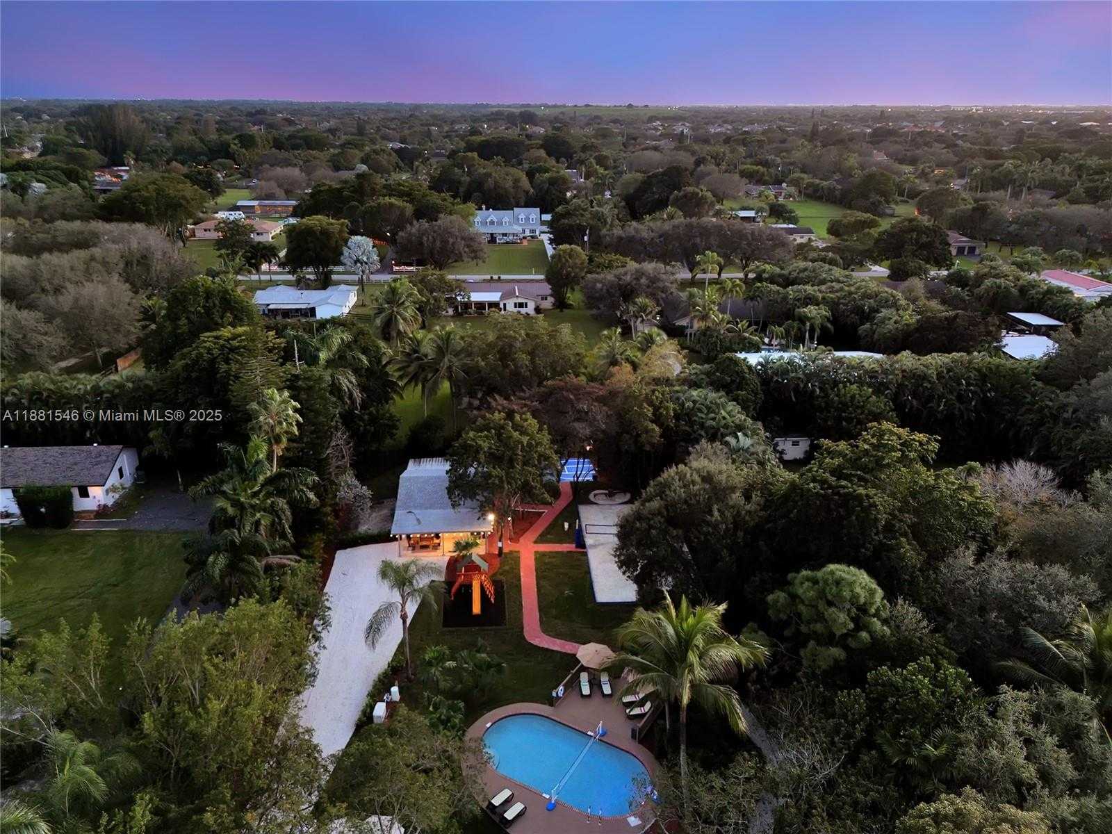 Small Image of 14330 SOUTH WEST 20TH ST, Davie Number 32
