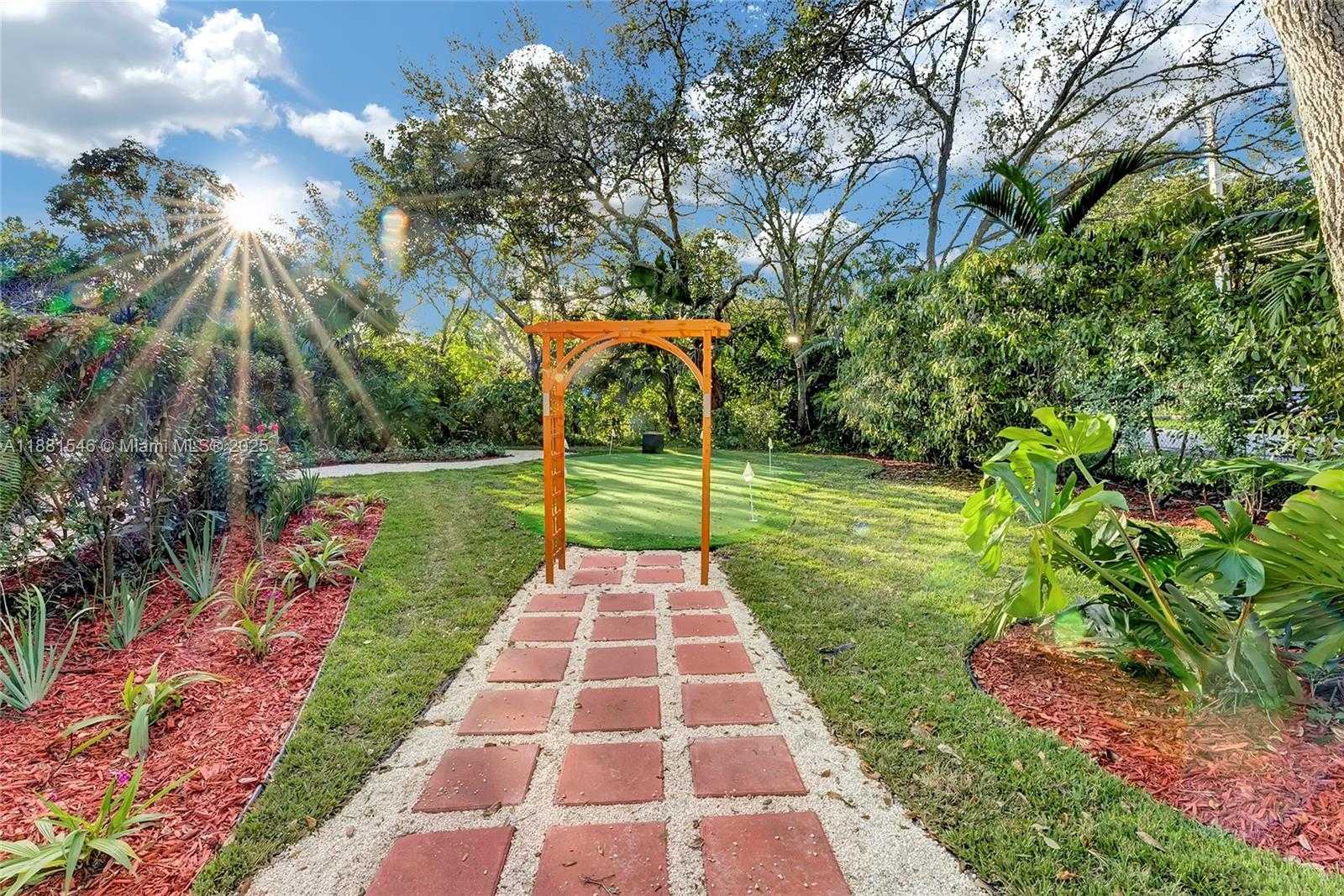 Small Image of 14330 SOUTH WEST 20TH ST, Davie Number 35