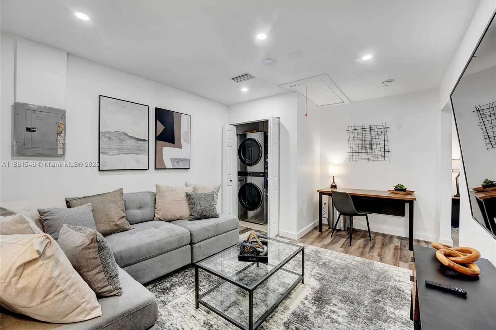 Small Image of 14330 SOUTH WEST 20TH ST, Davie Number 41