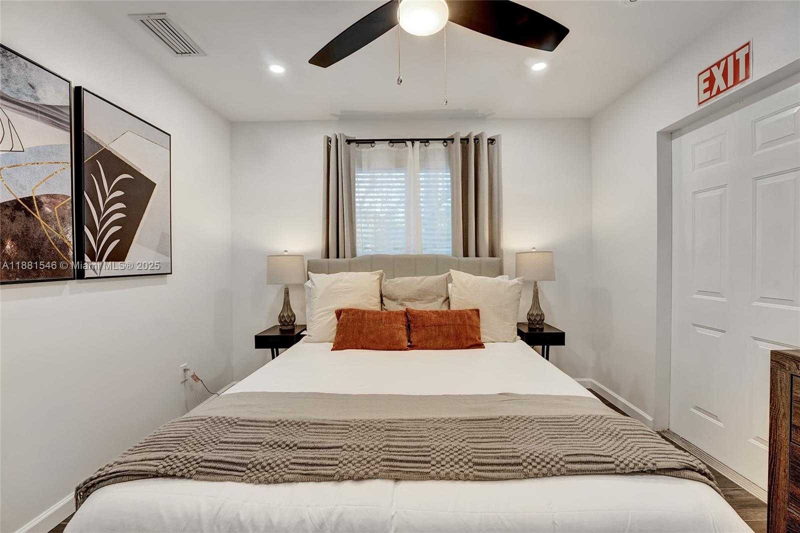 Small Image of 14330 SOUTH WEST 20TH ST, Davie Number 43
