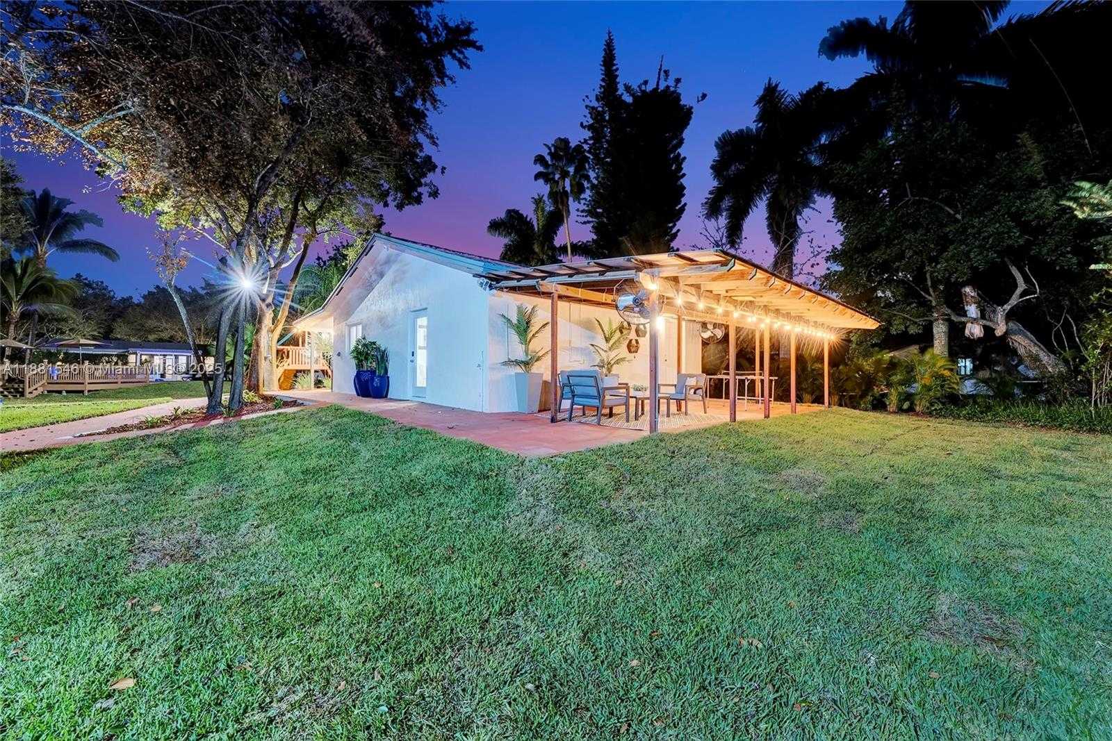 Small Image of 14330 SOUTH WEST 20TH ST, Davie Number 78