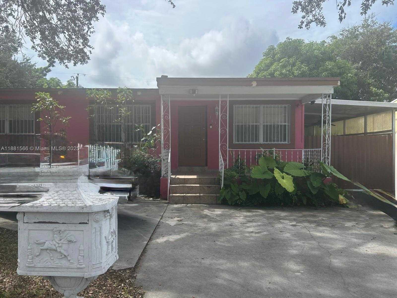 Small Image of 16350 NORTH WEST 37TH AVE, Miami Gardens Number 2