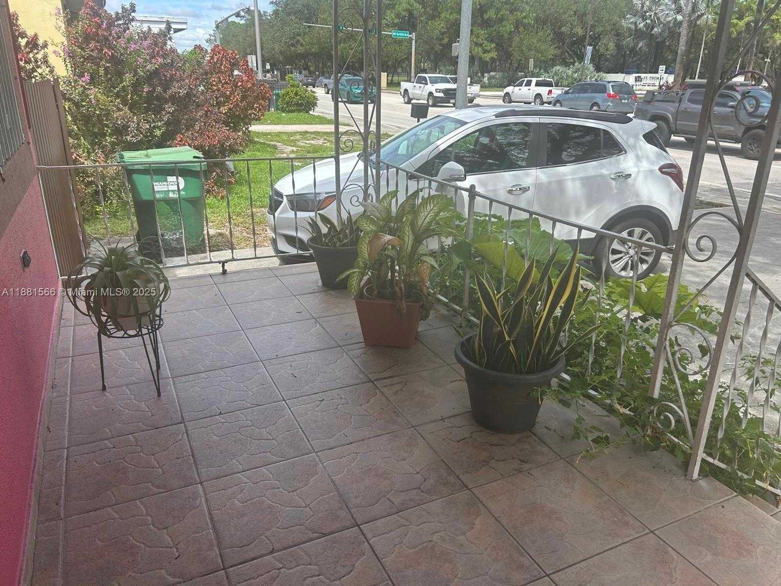 Small Image of 16350 NORTH WEST 37TH AVE, Miami Gardens Number 26