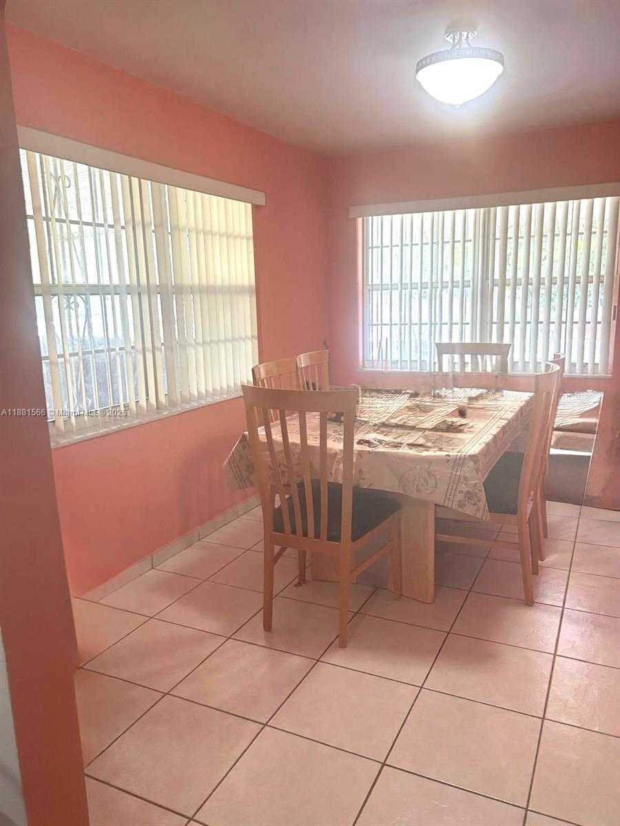 Small Image of 16350 NORTH WEST 37TH AVE, Miami Gardens Number 6