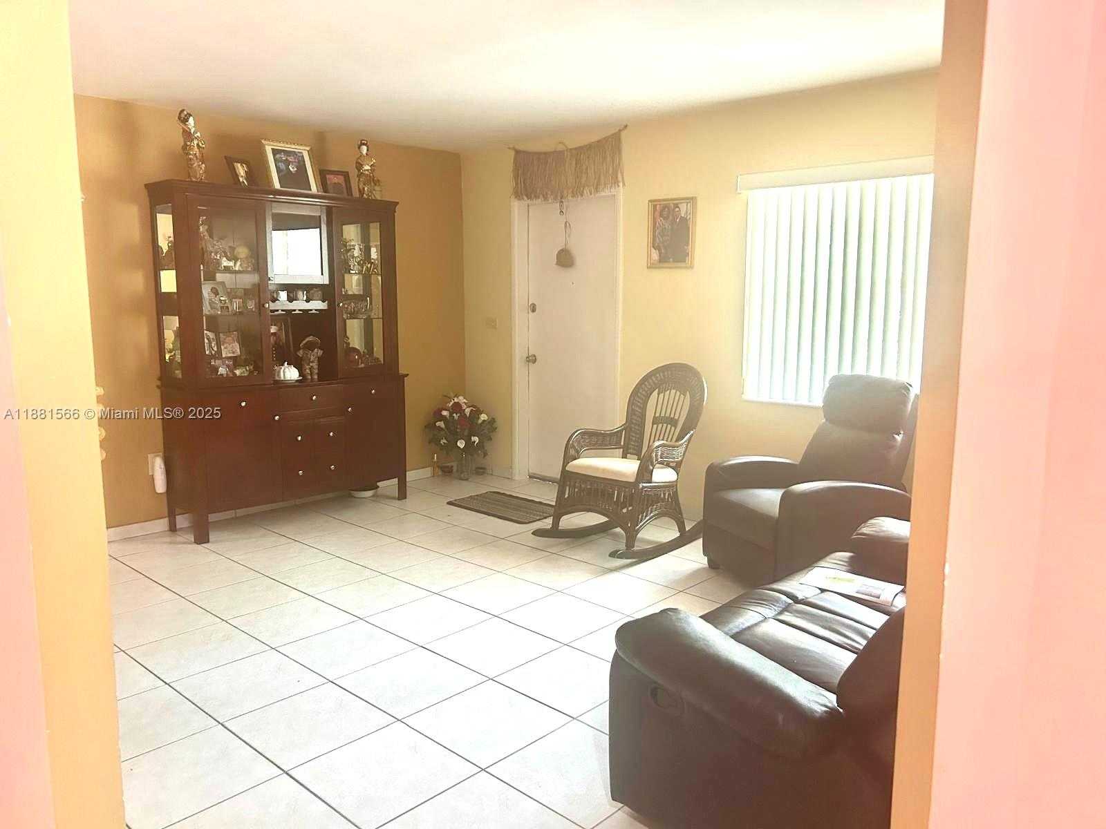 Small Image of 16350 NORTH WEST 37TH AVE, Miami Gardens Number 7