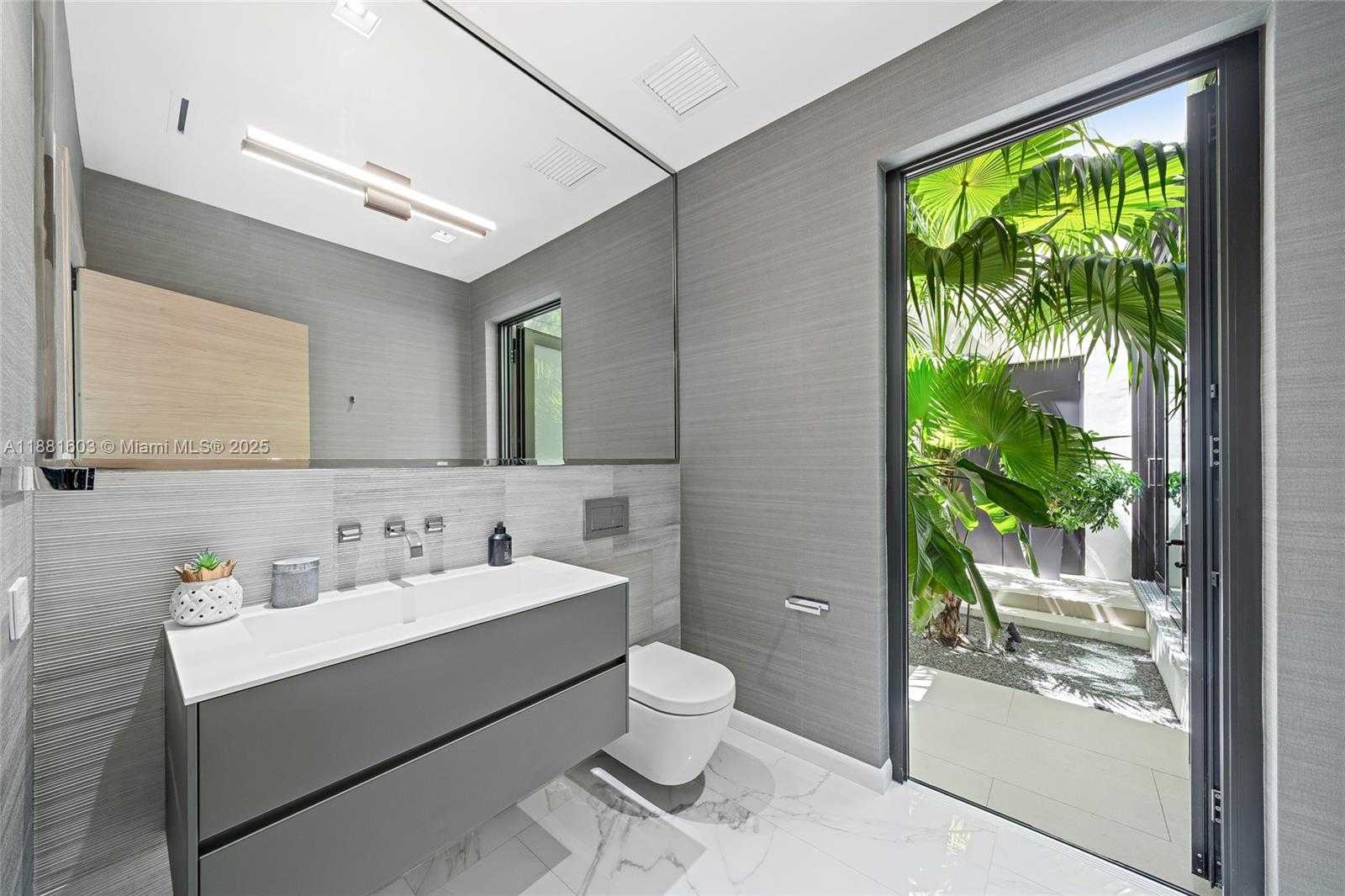 Small Image of 4510 PRAIRIE AVE, Miami Beach Number 25