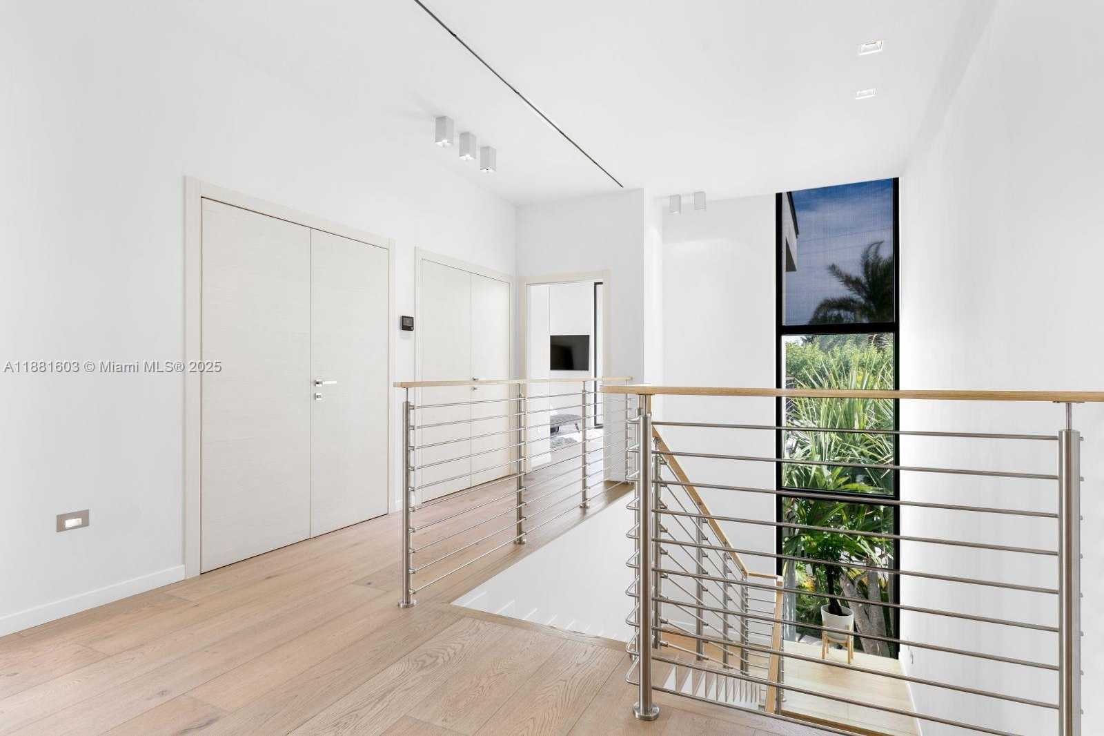 Small Image of 4510 PRAIRIE AVE, Miami Beach Number 29