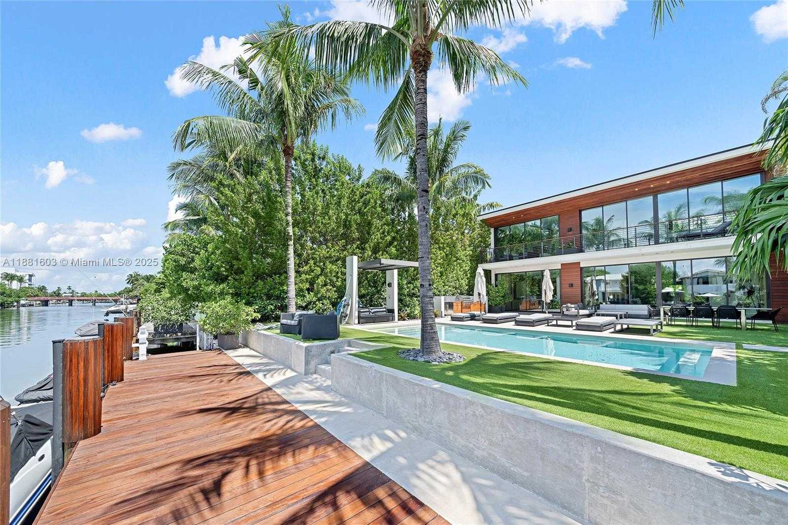 Small Image of 4510 PRAIRIE AVE, Miami Beach Number 4